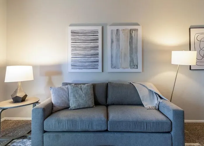 Landing Modern Apartment With Amazing Amenities