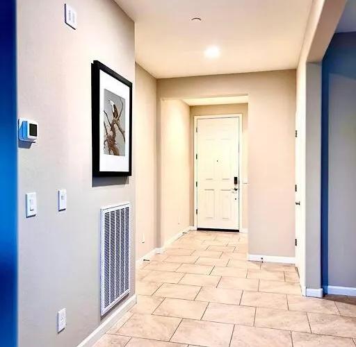 Upscale Fully Furnished Resort Home-Gated Golf Community