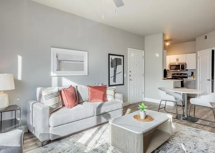 Landing Modern Apartment With Amazing Amenities