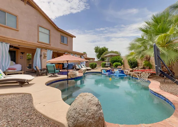 Maricopa Desert Oasis: Fenced Yard W/ Hot Tub