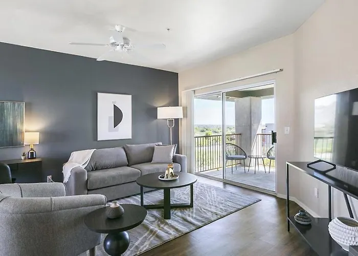 Landing Modern Apartment With Amazing Amenities