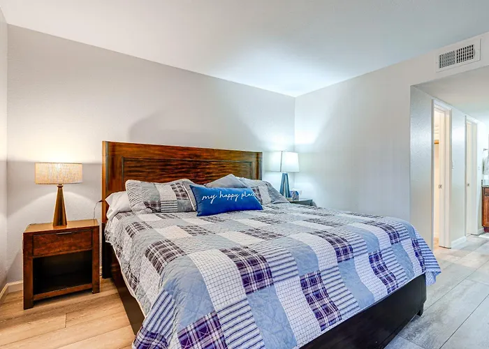 Golf, Shop & Hike: Scottsdale Resort Condo!
