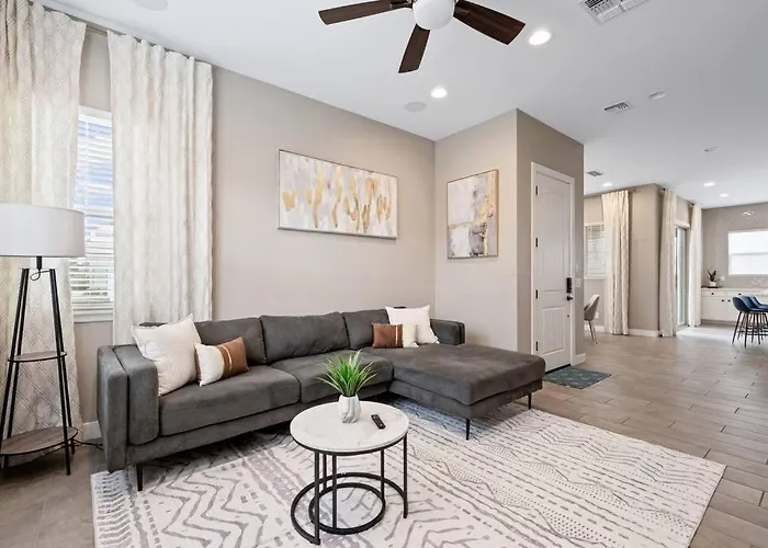 3 Miles From Chandler Airport Center