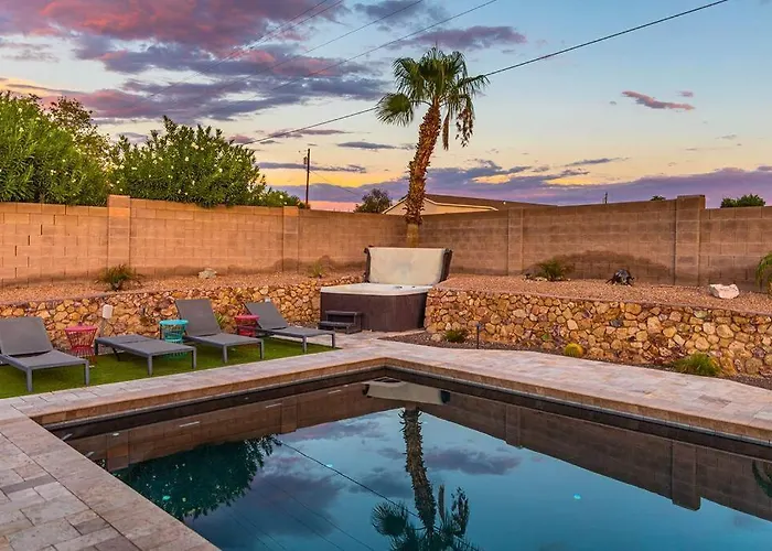Pool Spa Fire Pit Pets Ensuite Bathrooms