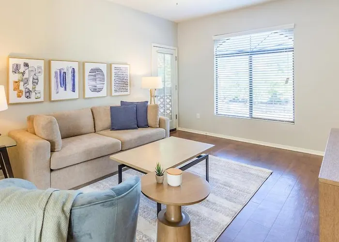 Landing Modern Apartment With Amazing Amenities