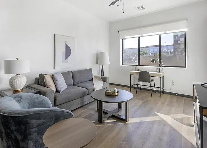 Landing Modern Apartment With Amazing Amenities