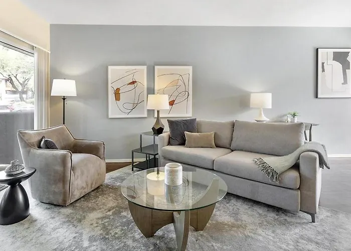 Landing Modern Apartment With Amazing Amenities