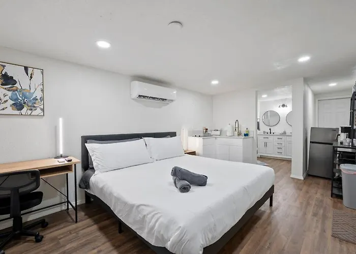 Casita 5 Miles From Downtown Phoenix #B