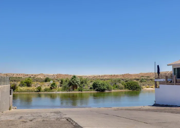 Riverfront Bullhead City Home W/ Mountain Views!