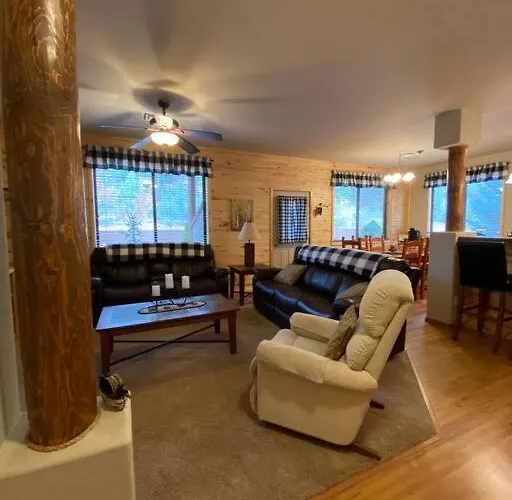 Cozy White Mountain Getaway!