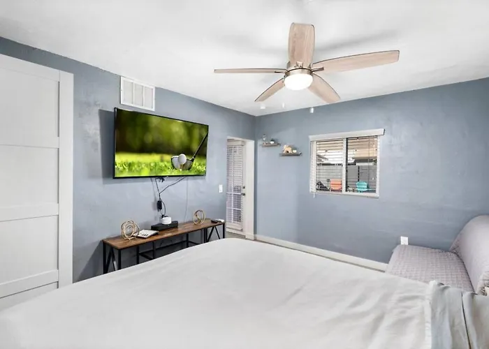 Central Phoenix Casita With Beautiful Patio - Unit B