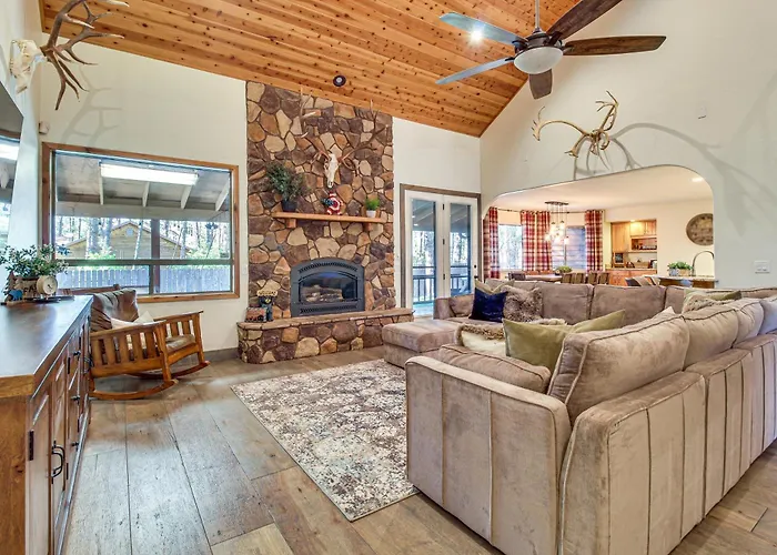 Near Woodland Lake Park: Cabin W/ Serene Deck!