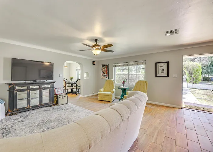 Historic District Home W/ Patio & Yard In Mesa!