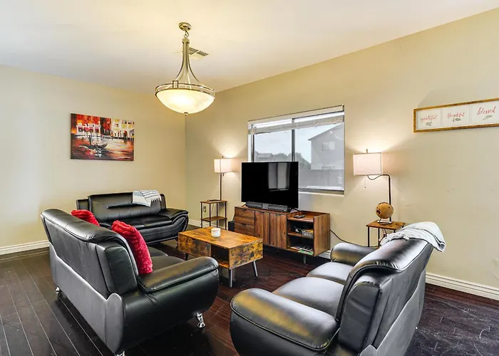 Cozy Tucson Getaway W/ Hot Tub: 4 Mi To Casino