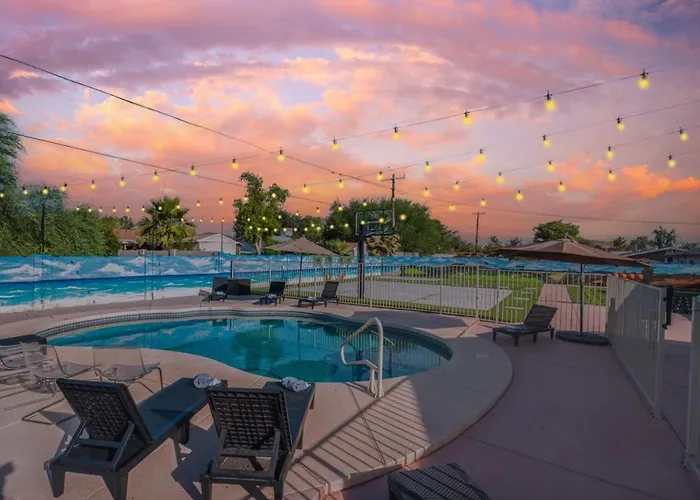 This Is It - Great Location -13 Beds - Pool - Gym