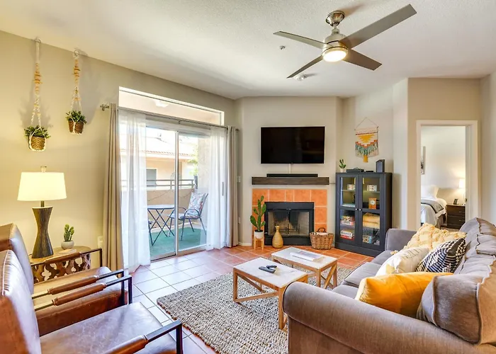 Phoenix Poolside Retreat Near North Mountain!