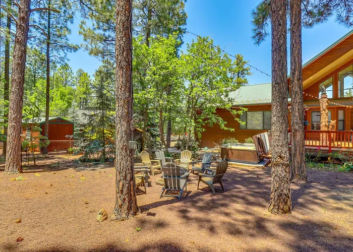 Hot Tub & Game Room: All-Season Pinetop Cabin