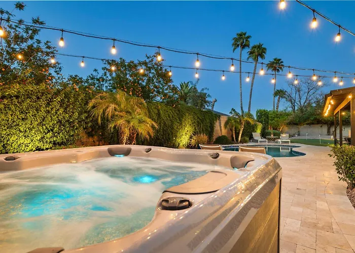 Stylish Home W Hot Tub, Heated Pool & Game Room