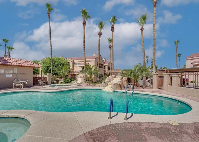 Walk To Lake Havasu Beaches: Condo W/ Pool Access!