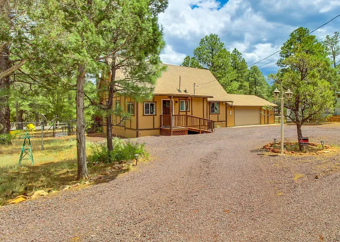 Large Deck, Grill: Pet-Friendly Show Low Retreat!