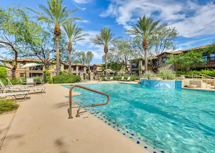 ~ 1 Mi To Desert Ridge Marketplace: Phoenix Condo!
