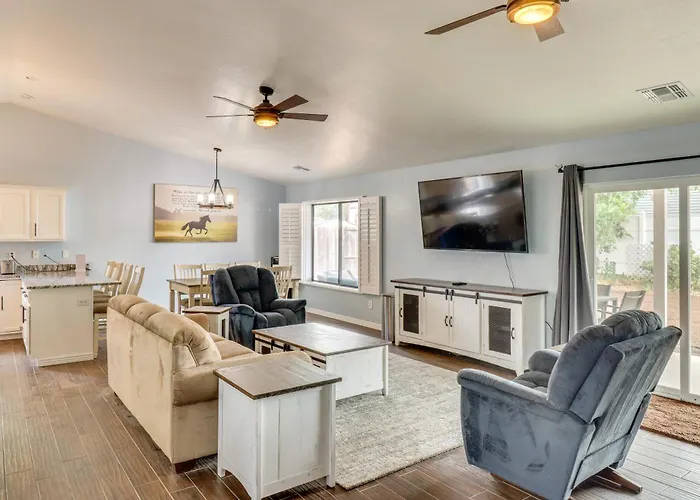 Private Hot Tub: Show Low Home 3 Mi To Lake