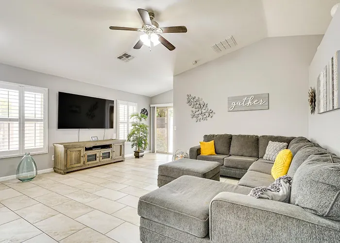 Tucson Home W/ Patio, Grill & Mountain Views!