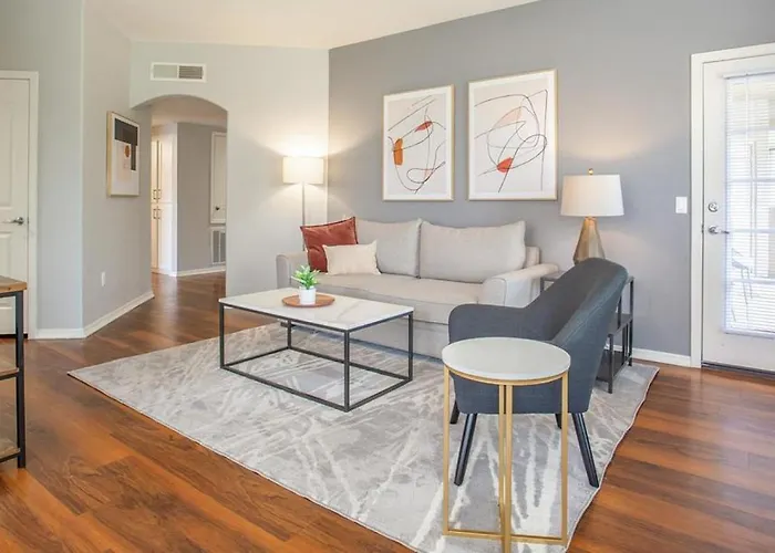 Landing Modern Apartment With Amazing Amenities