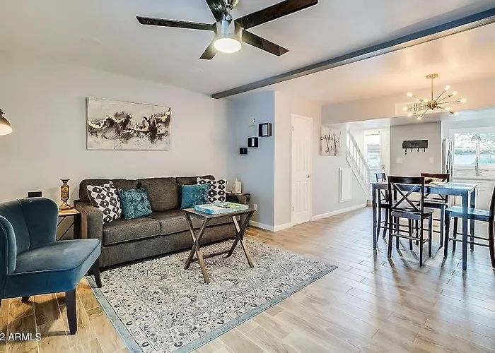 Premium Townhome Near Old Town Scottsdale W Pool