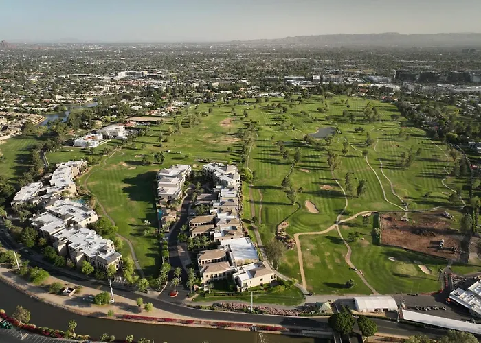 Resort Style Living In Phoenix'S Most Exclusive Gated Community!