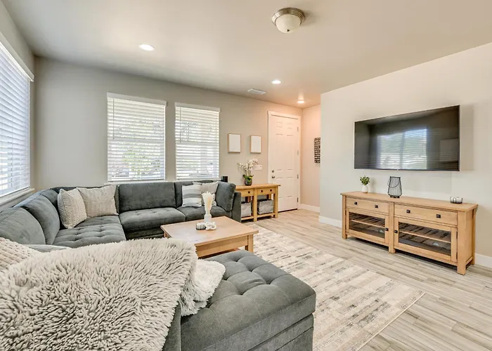 Family-Friendly Flagstaff Home Near Hiking Trails!