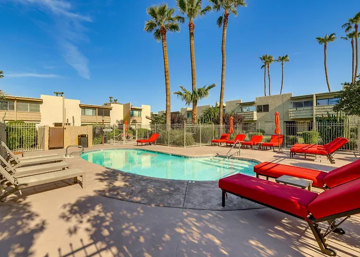 Unwind Poolside, Walk To Old Town! Scottsdale Unit