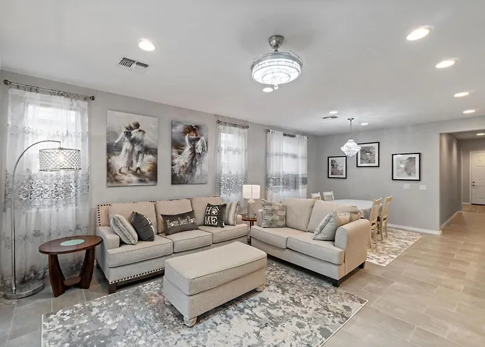 Central Casa Grande Home In Quiet Neighborhood