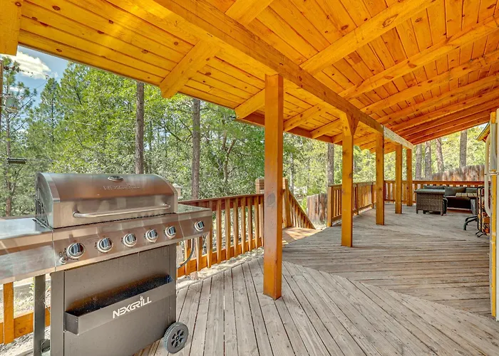 Alpine Cabin W/ Deck: 3 Mi To Luna Lake!
