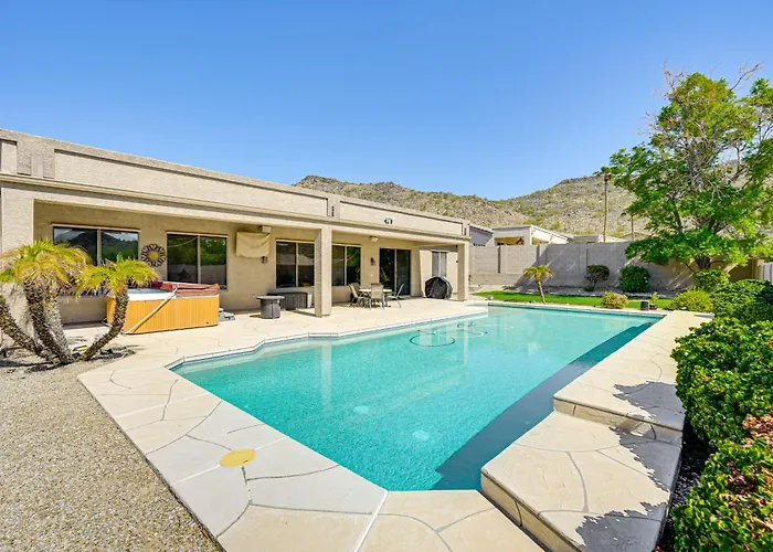 Hiking Days, Hot Tub Soaks! Extended Phoenix Stay