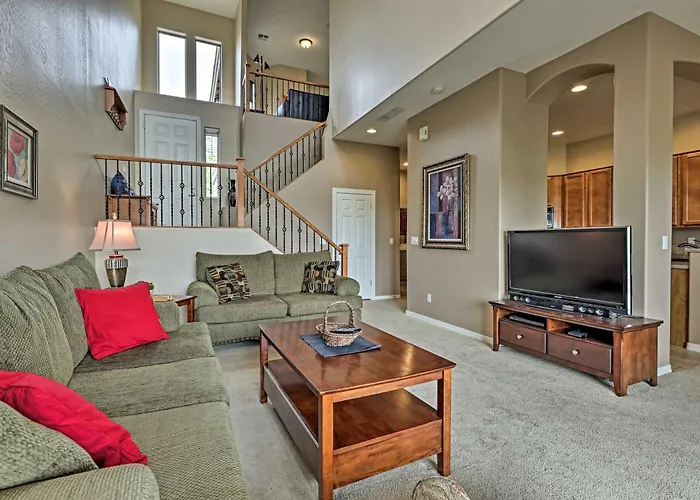 Golf Course View & Pool Access: Gold Canyon Gem