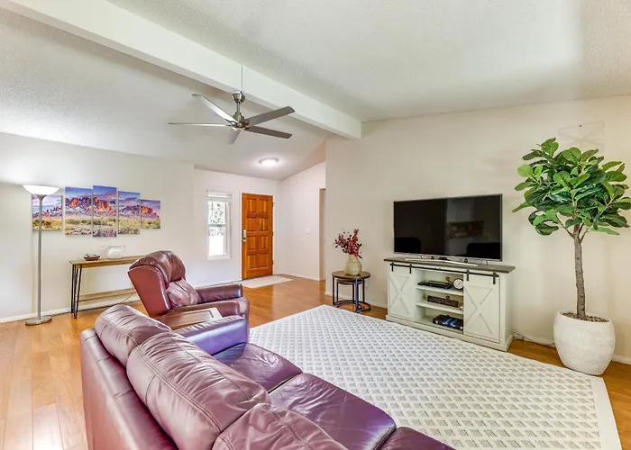 Sun Lakes Home W/ 3 Pools In Retirement Community