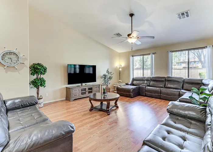 4 Mi To Surprise Stadium! Home W/ Furnished Patio