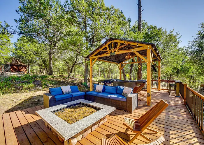 Hot Tub, Game Room: Dog-Friendly Pine Cabin!