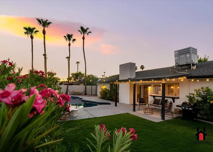 Prime Location Private Pool Hot Tub Bbq Area Office!
