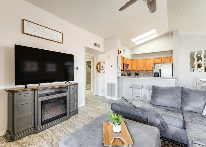 Walk To Rotary Park: Lake Havasu City Condo