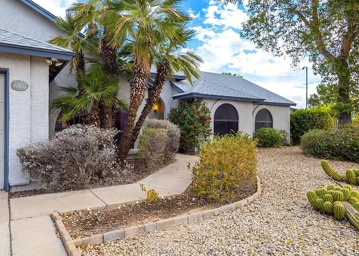 Royale Living In The Heart Of Phoenix