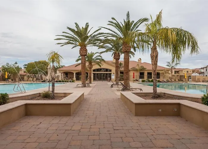 Gated Townhouse With Heated Pool, Hot Tub, Near Us60