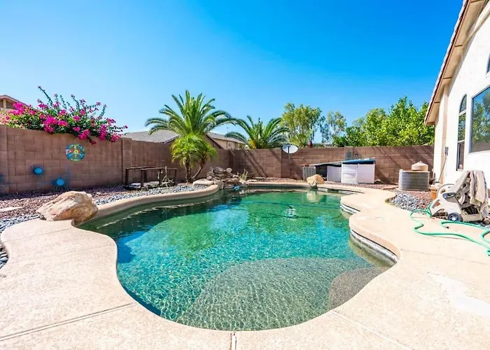 Cozy House Near I-10 With Pool Heater, Hot Tub, Bbq