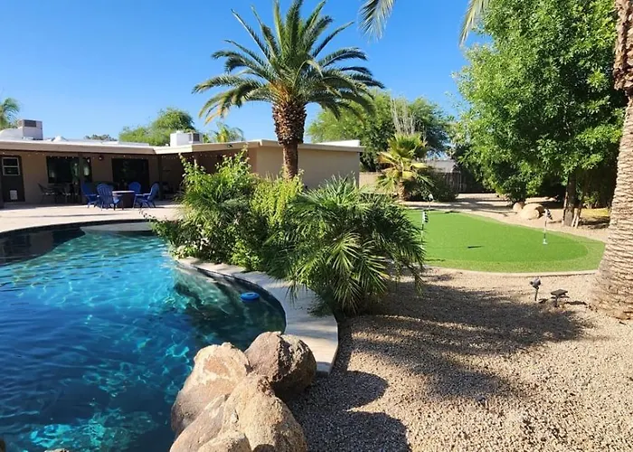 Spacious Kierland Oasis With Pool Heater, Spa, Bbq