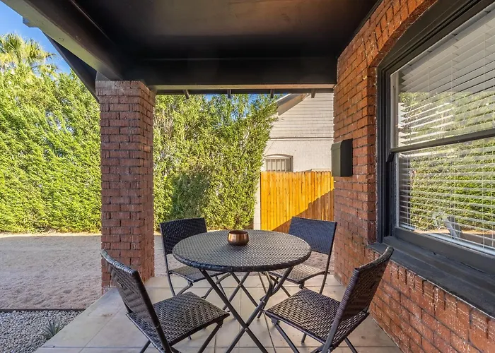 Coronado Casa Roosevelt Row Papago Dog Friendly