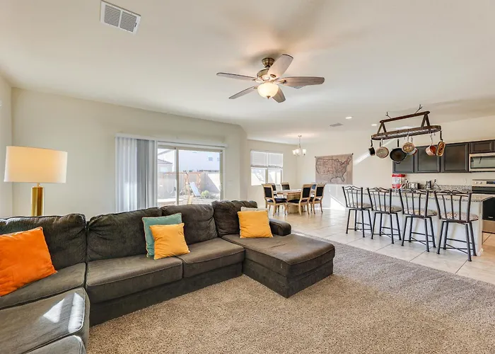 Families W/ Pets Welcome! San Tan Valley Retreat