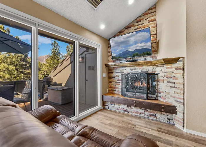Charming Country Club Condo With Loft & Fireplace