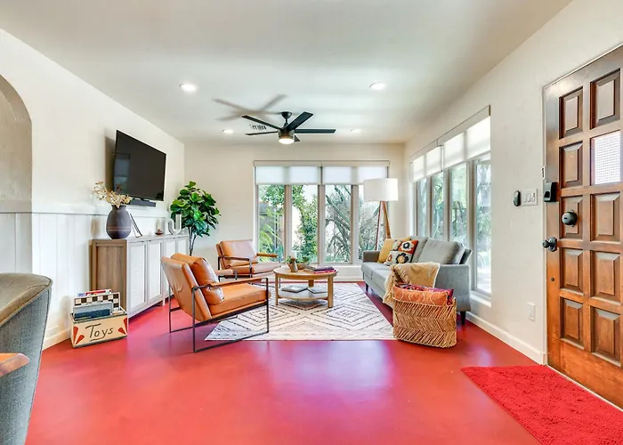 Cool Tucson Home W/ A/C & Monsoon Views!