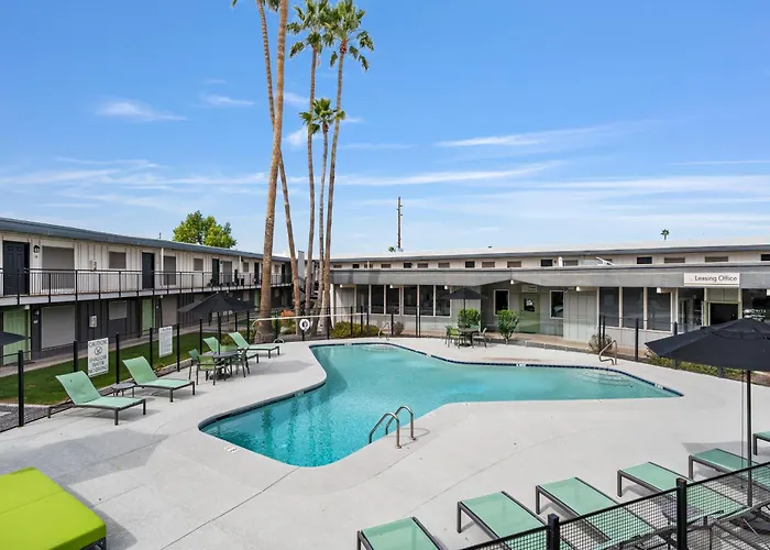 Cozy 1Br Pad With Pool And Free Parking